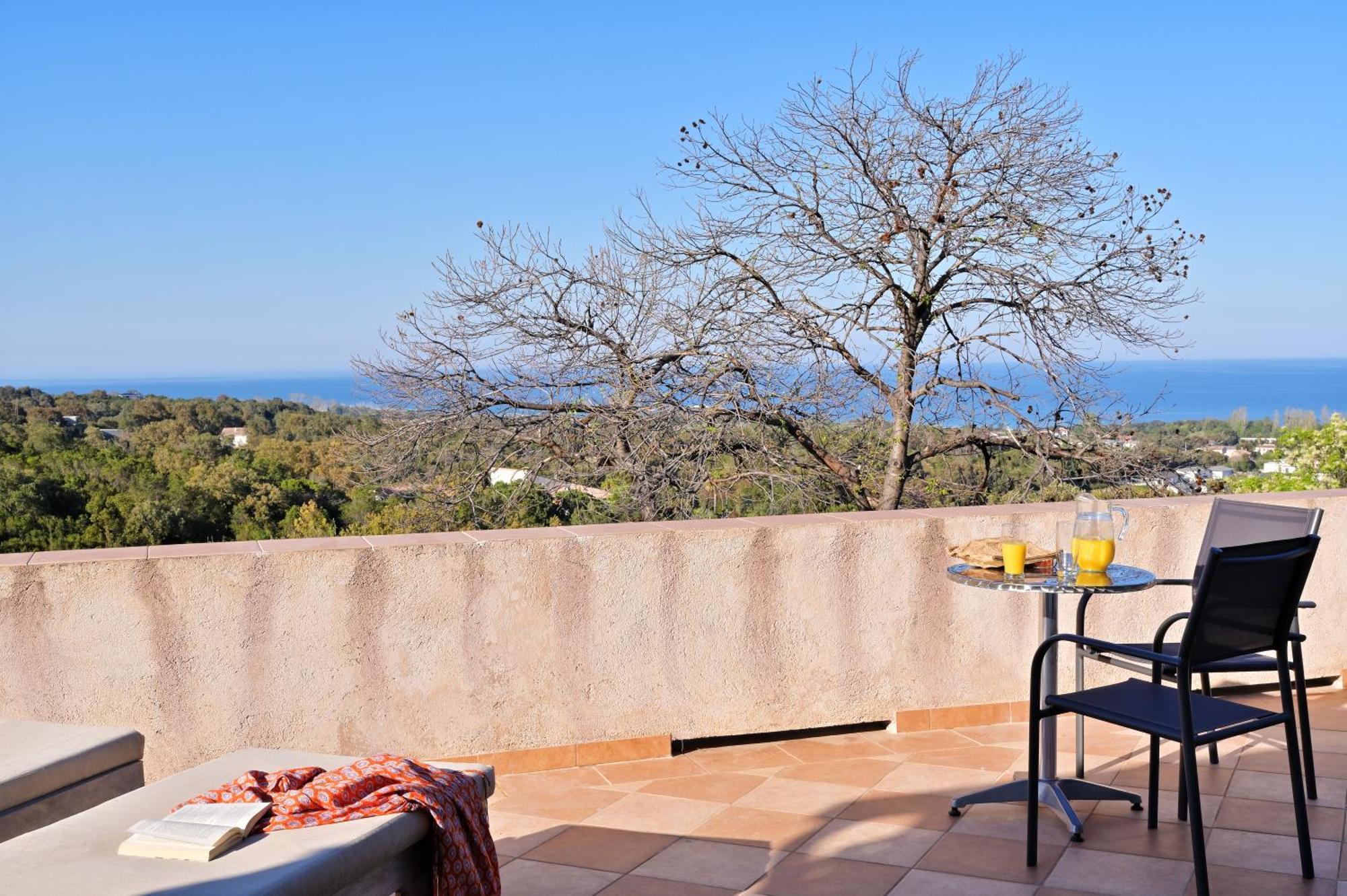 Domaine Punta Della Guardia Villa Vue Mer Dans Nature Protegee, Plage A 1,5 Km セルヴィオーヌ エクステリア 写真